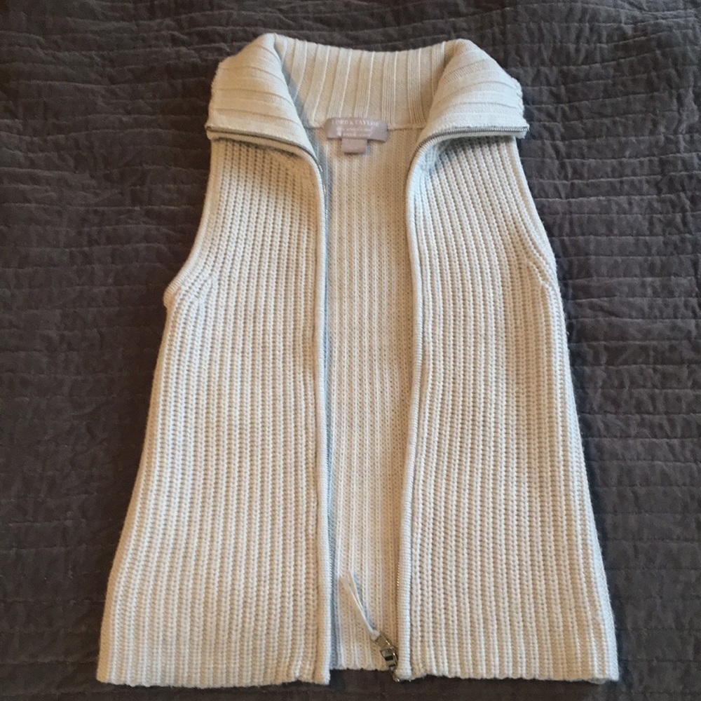 Knit vest